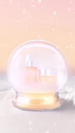 Clinique — Winter Glow: moisture surge hero